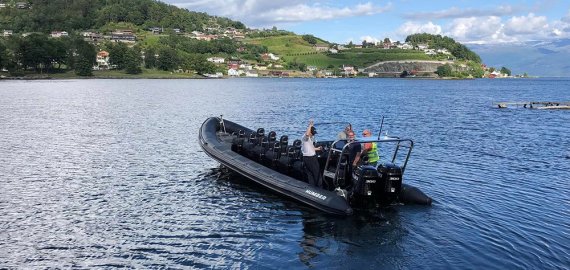 HUMBER OFFSHORE 700-1100 PASSENGER CHARTER SERIES